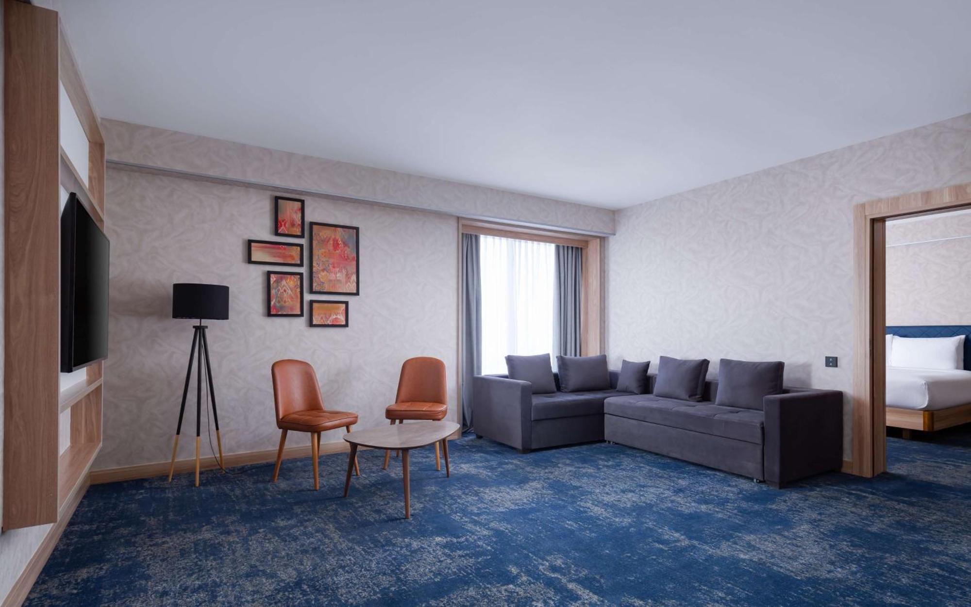 Hilton Garden Inn Самарканд Экстерьер фото