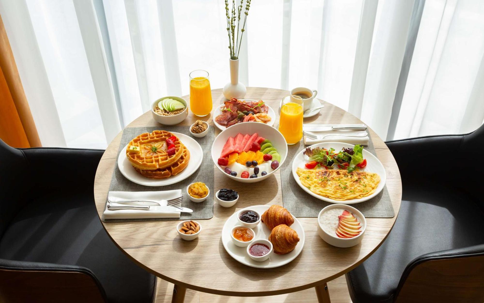 Hilton Garden Inn Самарканд Экстерьер фото
